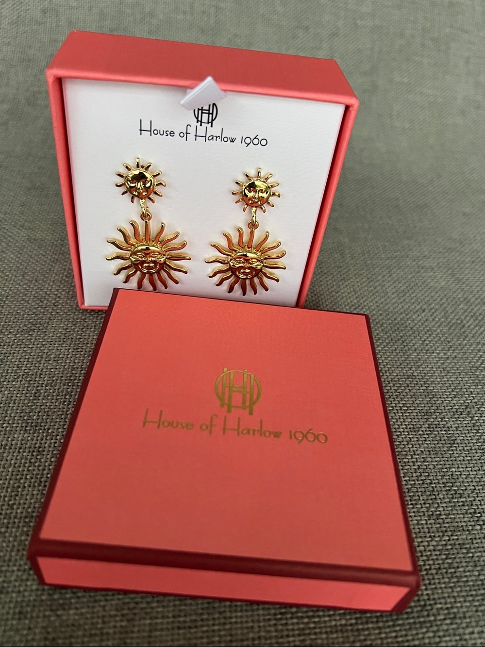 House of Harlow 1960 Novelty Sun drop earrings in gold - Picture 6 of 8